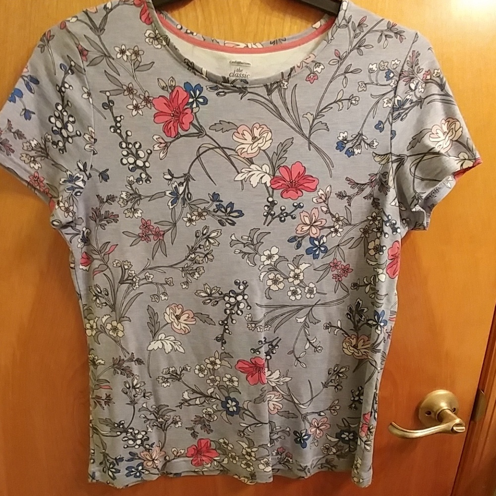 Flower shirt.